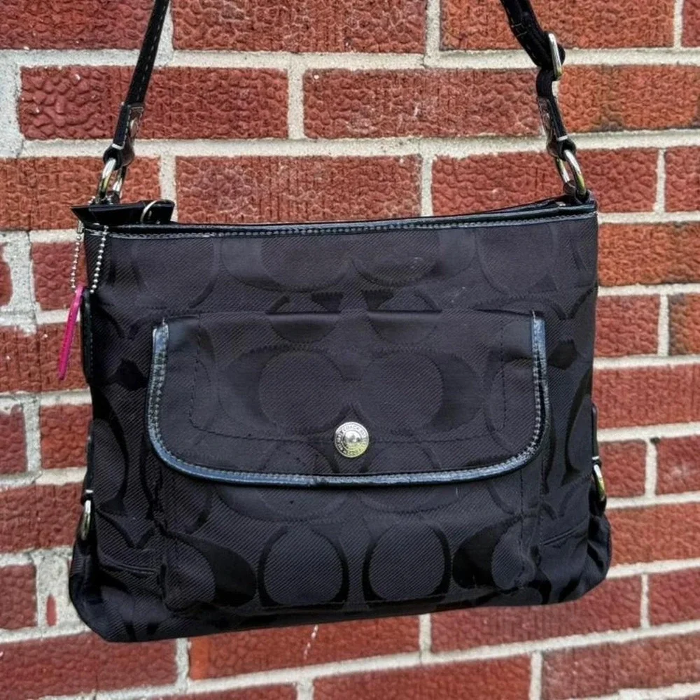 Coach Ashley Signature Bag Black Jacquard Crossbody Purse Black & Pink 2011